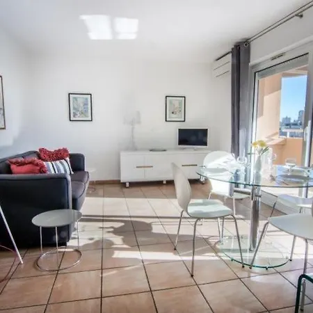 Sleeps 4 Air Con Wifi * Cannes
